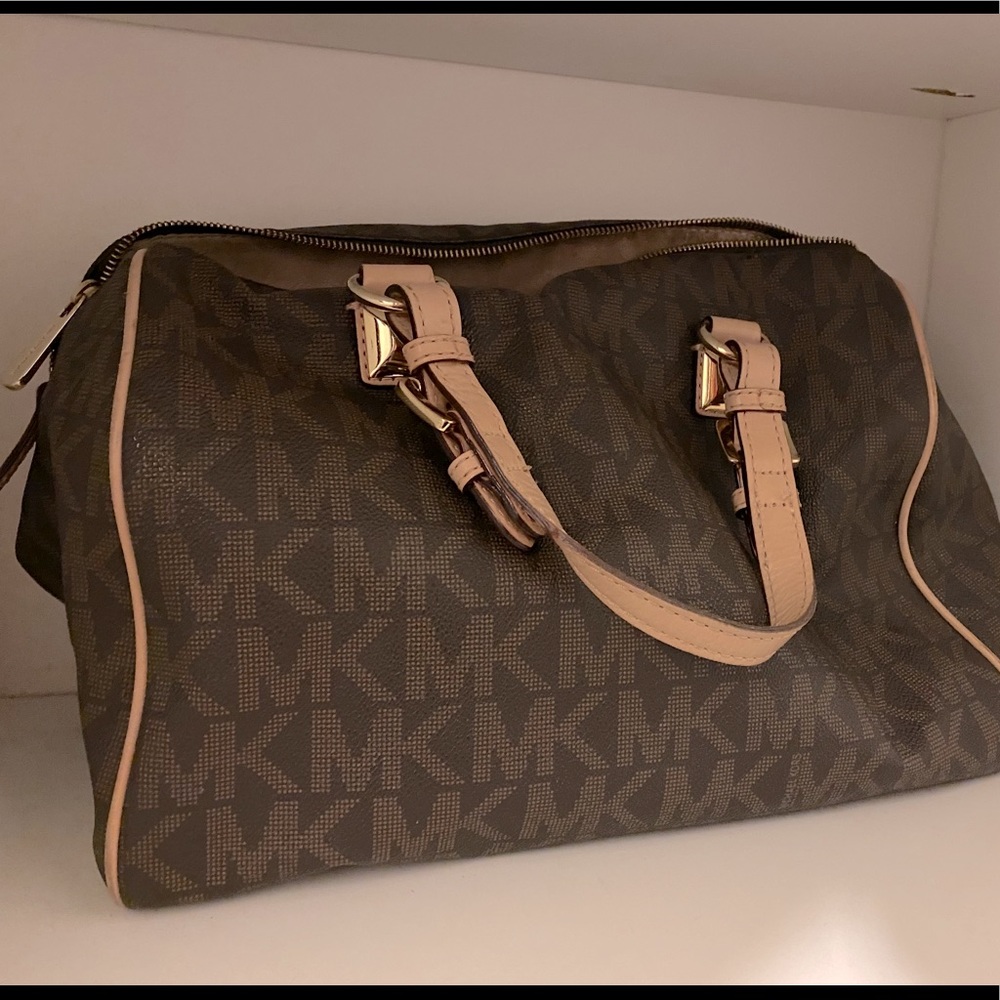 Handbag